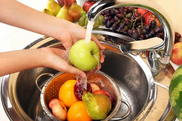 راه حل های مصرف میوه ها و سبزیجات در معرض سموم